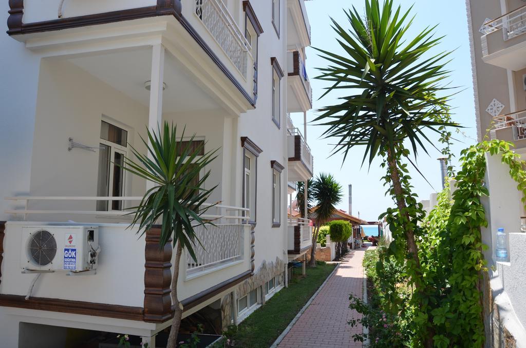 Sun Flower Apart Hotel Side Room photo